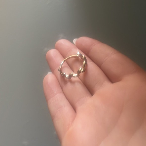 Ring - Picture 3 of 3